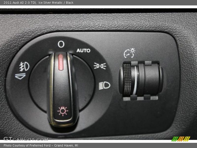 Ice Silver Metallic / Black 2011 Audi A3 2.0 TDI