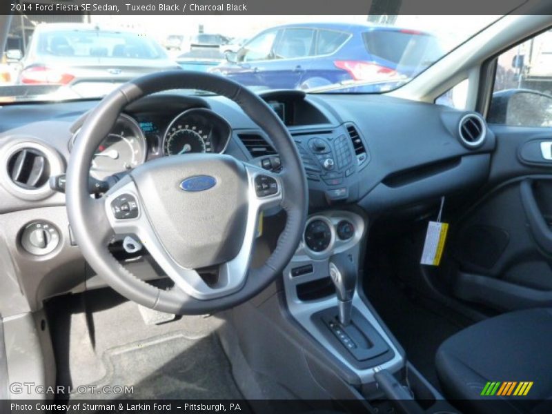 Tuxedo Black / Charcoal Black 2014 Ford Fiesta SE Sedan