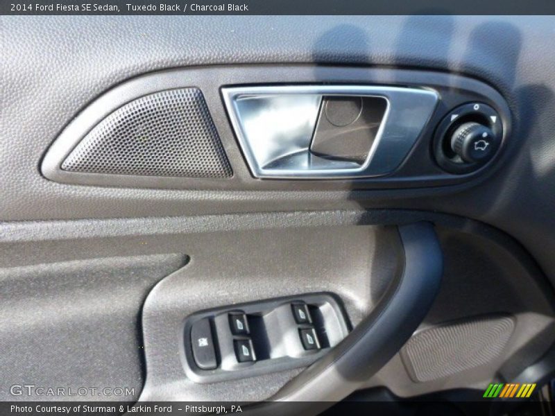 Tuxedo Black / Charcoal Black 2014 Ford Fiesta SE Sedan
