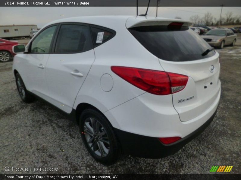 Winter White / Beige 2014 Hyundai Tucson GLS
