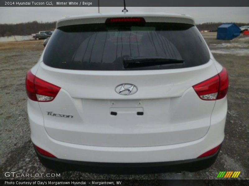 Winter White / Beige 2014 Hyundai Tucson GLS