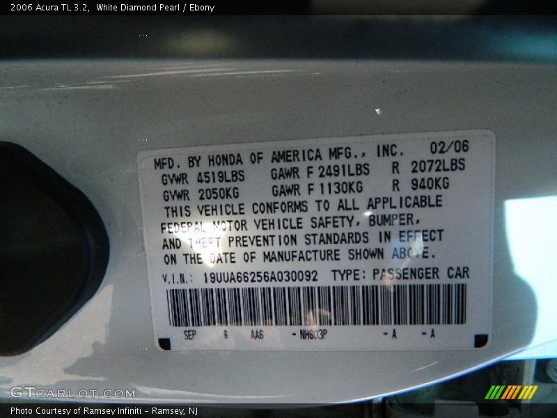 White Diamond Pearl / Ebony 2006 Acura TL 3.2