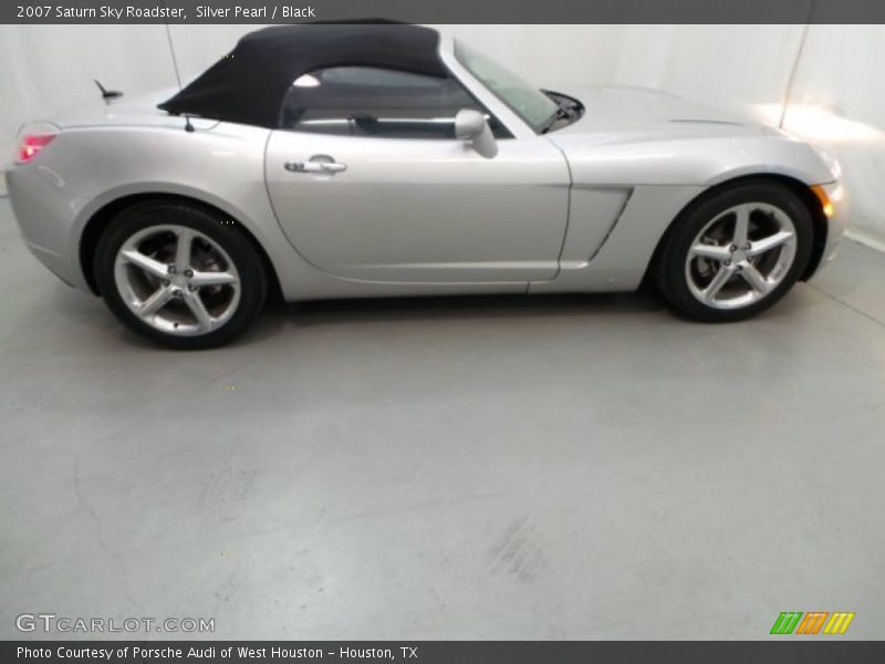 Silver Pearl / Black 2007 Saturn Sky Roadster