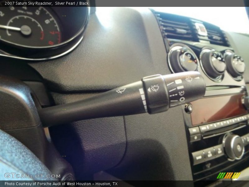 Silver Pearl / Black 2007 Saturn Sky Roadster