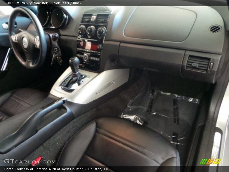 Silver Pearl / Black 2007 Saturn Sky Roadster