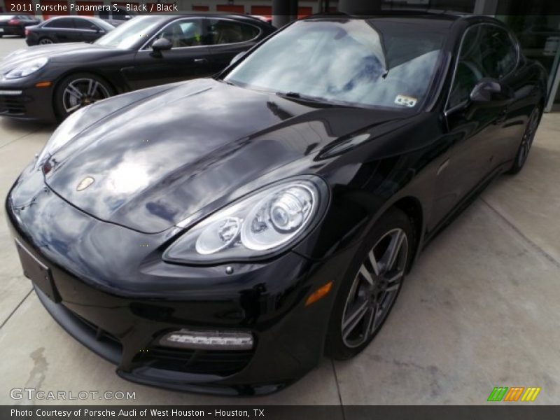 Black / Black 2011 Porsche Panamera S