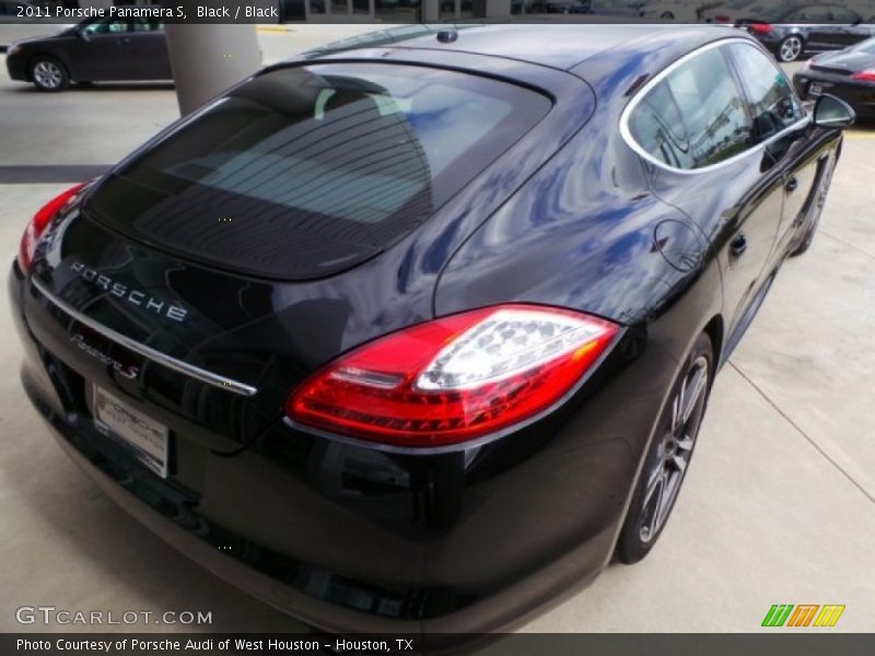 Black / Black 2011 Porsche Panamera S