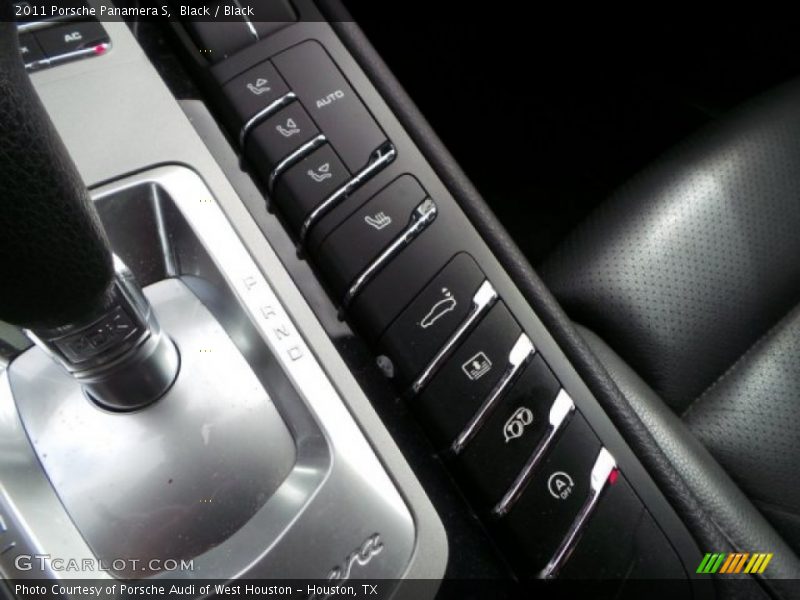 Black / Black 2011 Porsche Panamera S