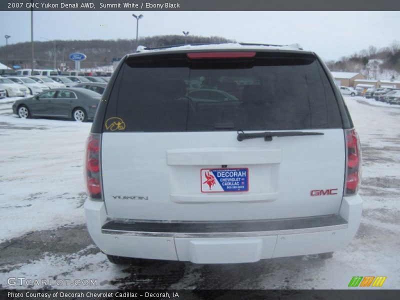 Summit White / Ebony Black 2007 GMC Yukon Denali AWD