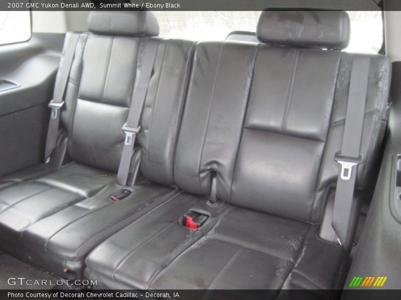 Summit White / Ebony Black 2007 GMC Yukon Denali AWD