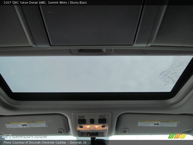 Summit White / Ebony Black 2007 GMC Yukon Denali AWD