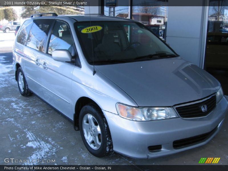 Front 3/4 View of 2001 Odyssey EX