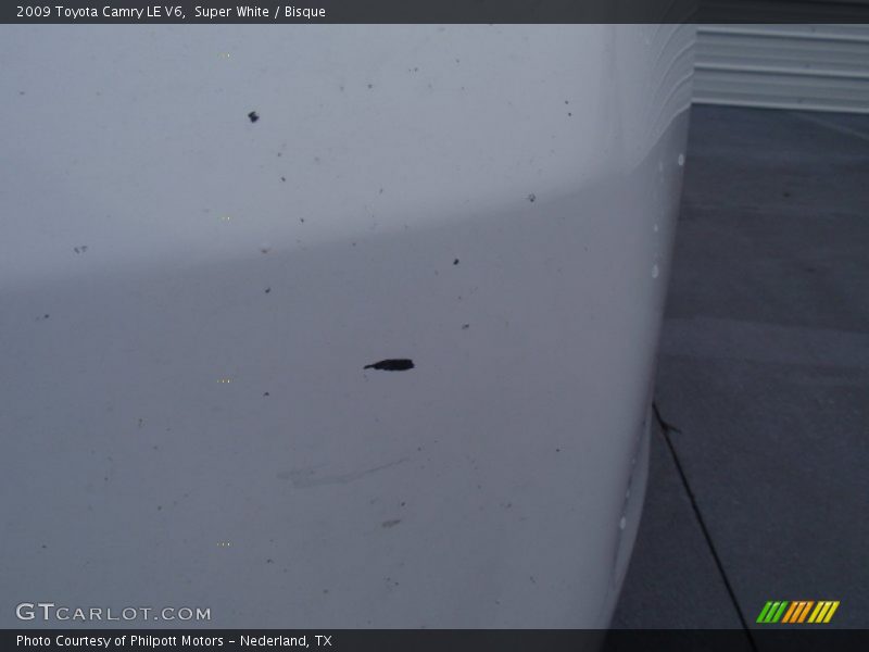 Super White / Bisque 2009 Toyota Camry LE V6