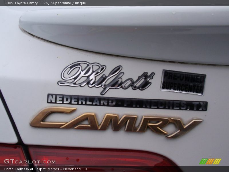 Super White / Bisque 2009 Toyota Camry LE V6