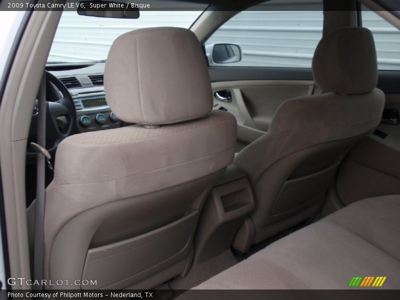 Super White / Bisque 2009 Toyota Camry LE V6