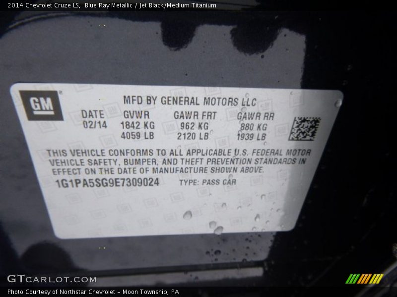 Blue Ray Metallic / Jet Black/Medium Titanium 2014 Chevrolet Cruze LS