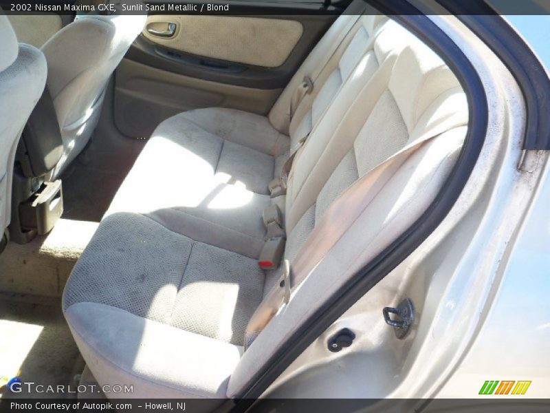 Sunlit Sand Metallic / Blond 2002 Nissan Maxima GXE