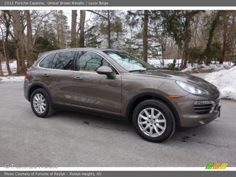 Front 3/4 View of 2012 Cayenne 