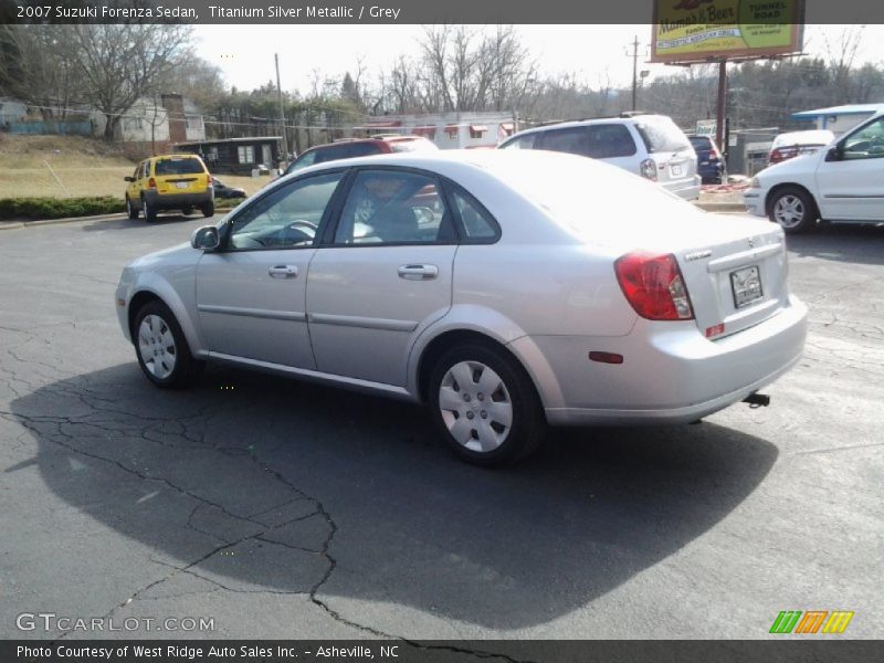 Titanium Silver Metallic / Grey 2007 Suzuki Forenza Sedan