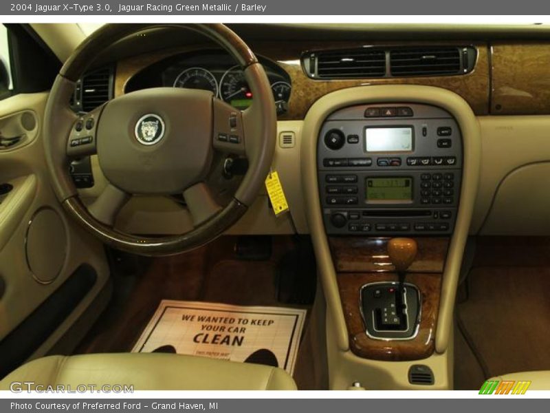 Jaguar Racing Green Metallic / Barley 2004 Jaguar X-Type 3.0