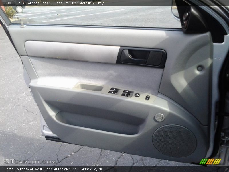 Titanium Silver Metallic / Grey 2007 Suzuki Forenza Sedan