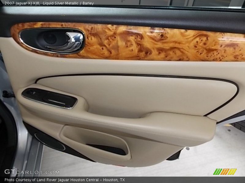 Door Panel of 2007 XJ XJ8