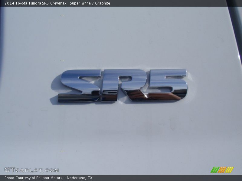 Super White / Graphite 2014 Toyota Tundra SR5 Crewmax