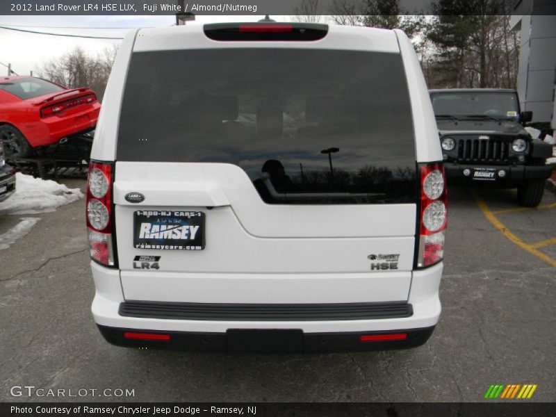 Fuji White / Almond/Nutmeg 2012 Land Rover LR4 HSE LUX