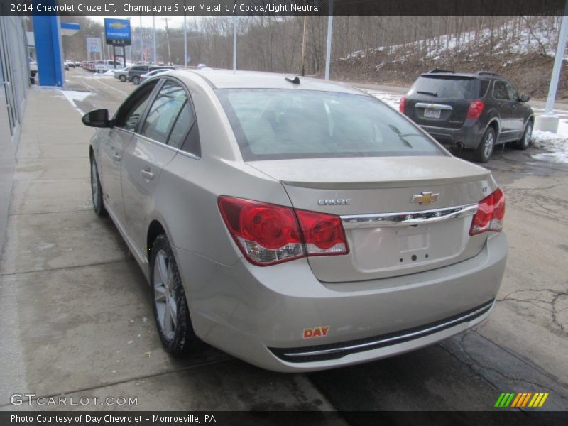 Champagne Silver Metallic / Cocoa/Light Neutral 2014 Chevrolet Cruze LT
