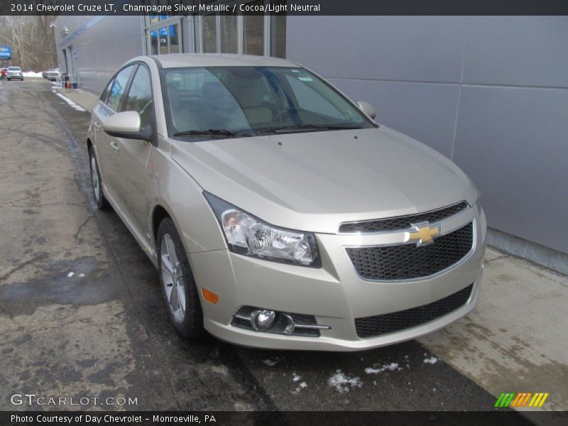 Champagne Silver Metallic / Cocoa/Light Neutral 2014 Chevrolet Cruze LT