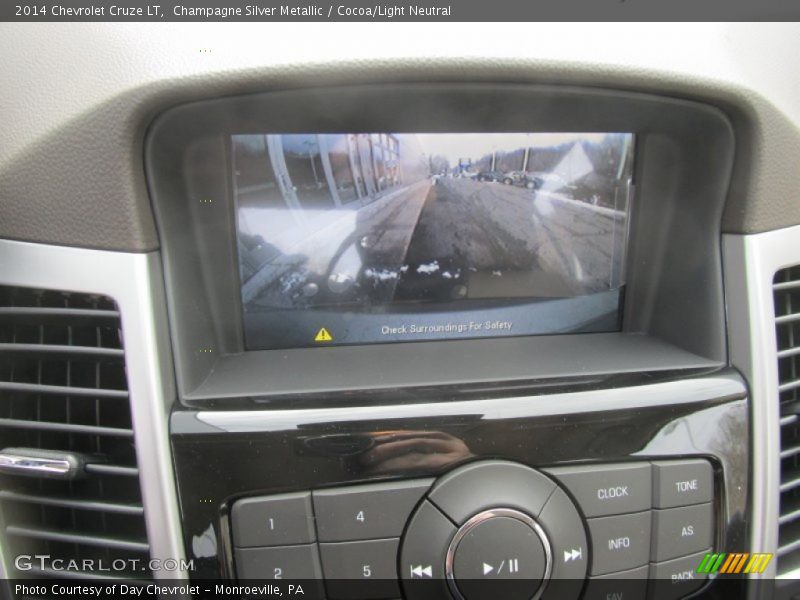 Champagne Silver Metallic / Cocoa/Light Neutral 2014 Chevrolet Cruze LT