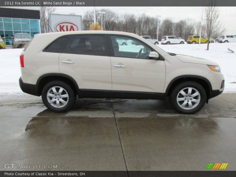 White Sand Beige / Black 2012 Kia Sorento LX
