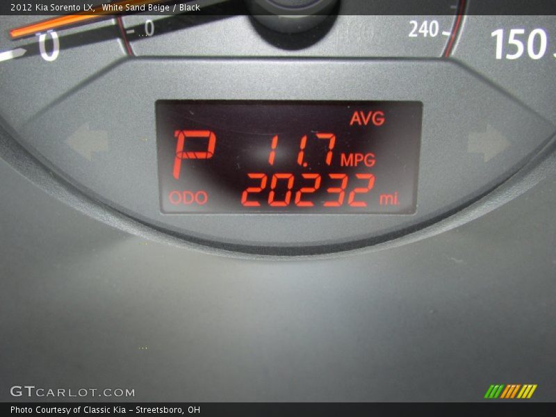 White Sand Beige / Black 2012 Kia Sorento LX