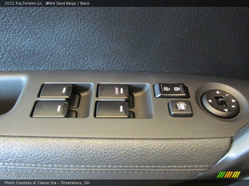 White Sand Beige / Black 2012 Kia Sorento LX