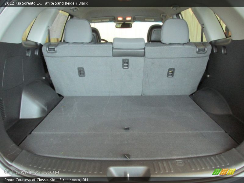 White Sand Beige / Black 2012 Kia Sorento LX