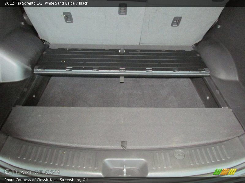 White Sand Beige / Black 2012 Kia Sorento LX