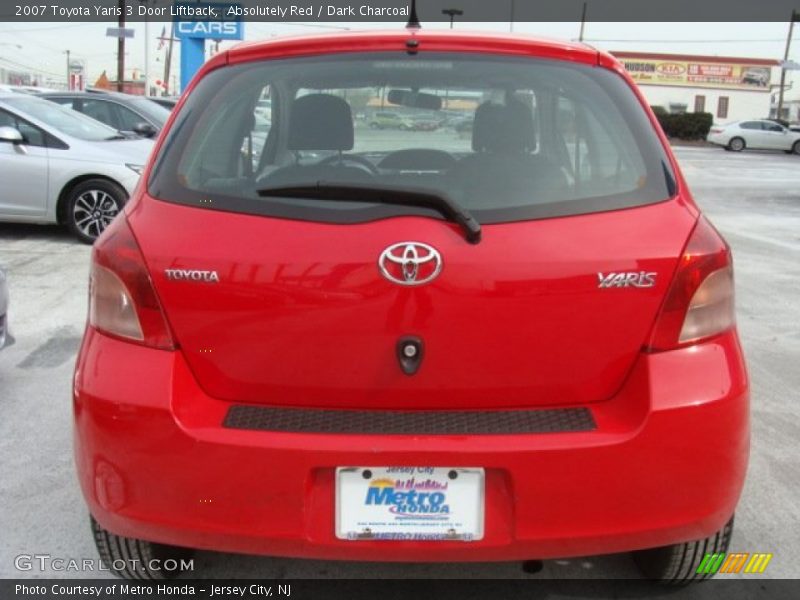 Absolutely Red / Dark Charcoal 2007 Toyota Yaris 3 Door Liftback