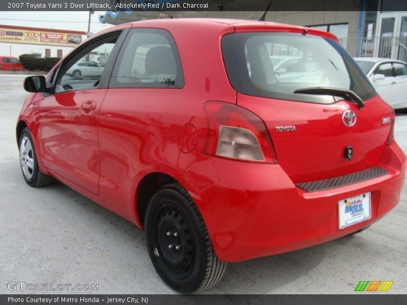 Absolutely Red / Dark Charcoal 2007 Toyota Yaris 3 Door Liftback