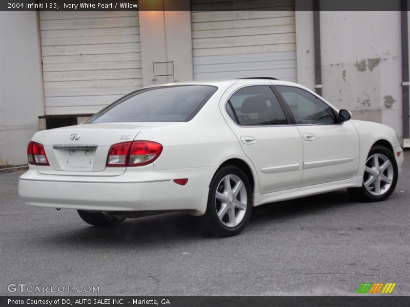 Ivory White Pearl / Willow 2004 Infiniti I 35