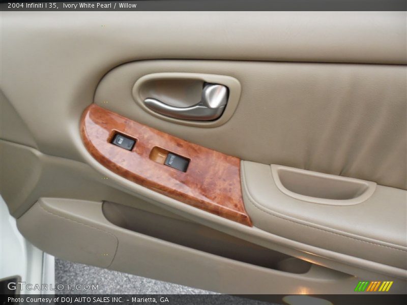 Ivory White Pearl / Willow 2004 Infiniti I 35