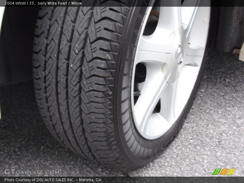 Ivory White Pearl / Willow 2004 Infiniti I 35