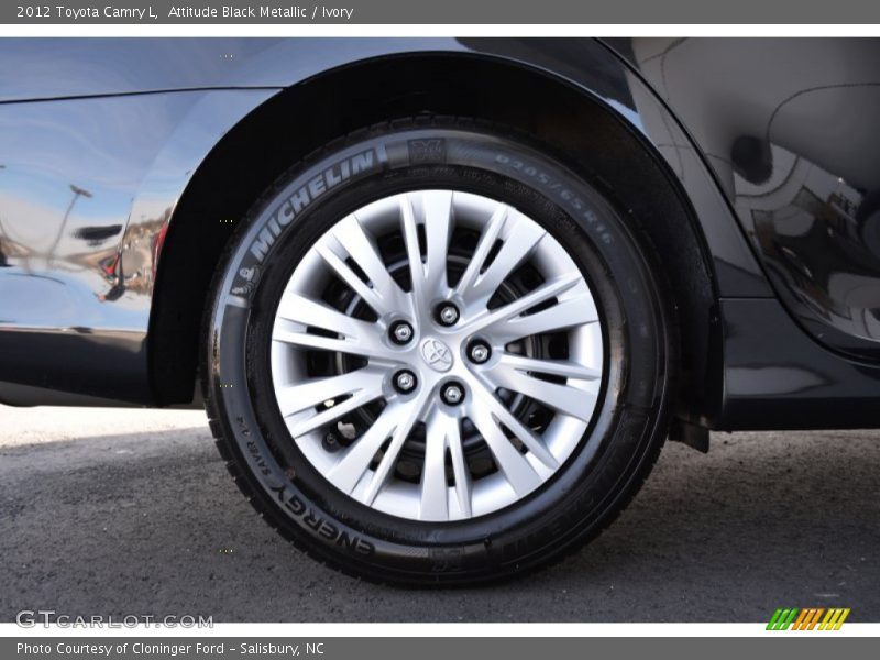 Attitude Black Metallic / Ivory 2012 Toyota Camry L