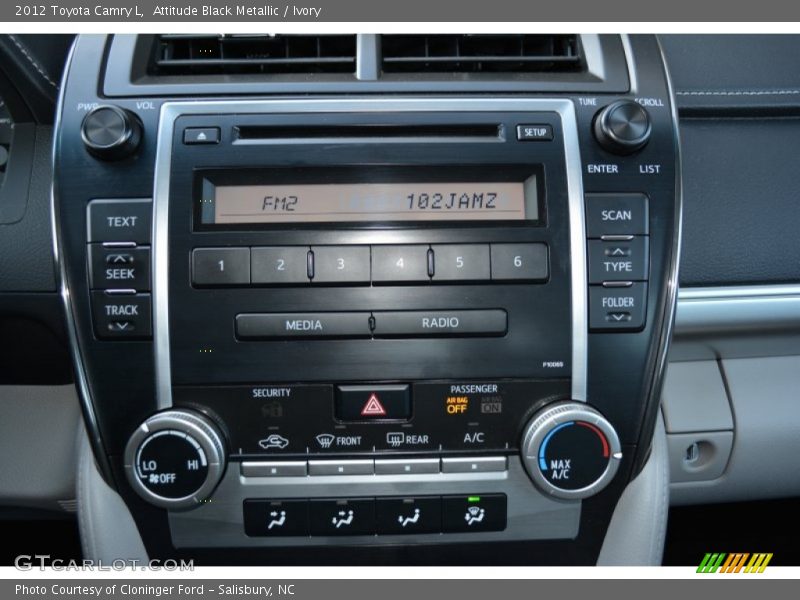 Attitude Black Metallic / Ivory 2012 Toyota Camry L