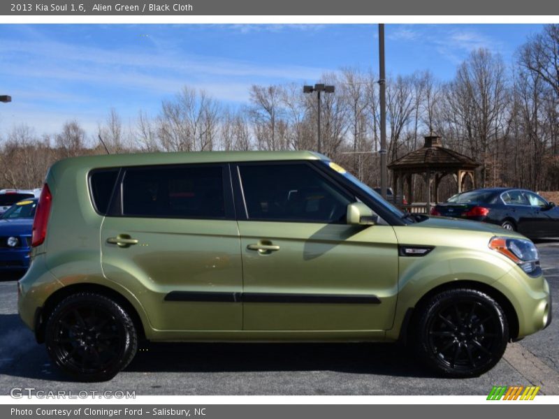 Alien Green / Black Cloth 2013 Kia Soul 1.6