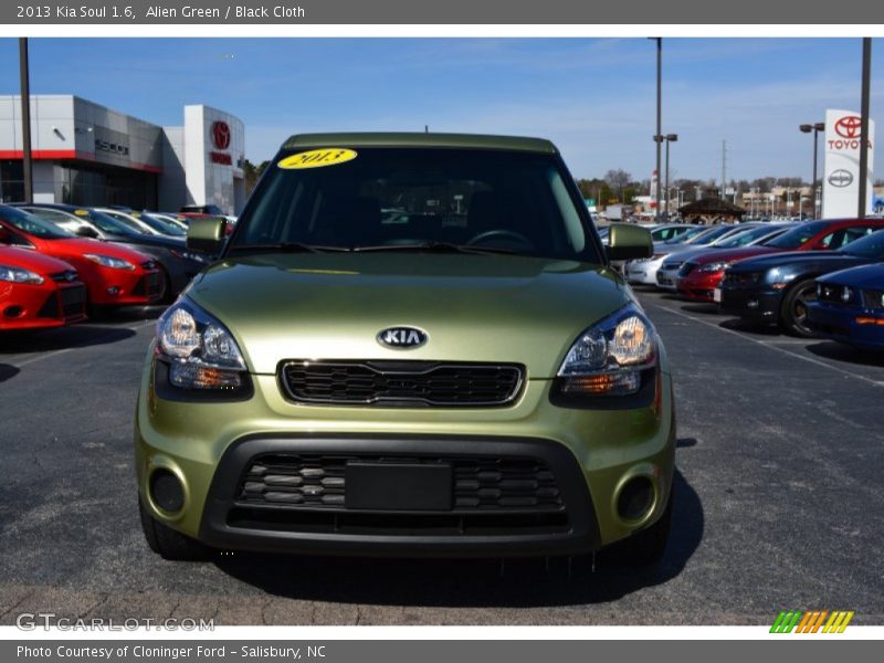 Alien Green / Black Cloth 2013 Kia Soul 1.6