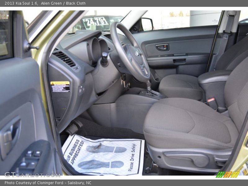 Alien Green / Black Cloth 2013 Kia Soul 1.6