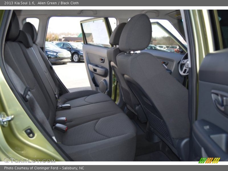 Alien Green / Black Cloth 2013 Kia Soul 1.6