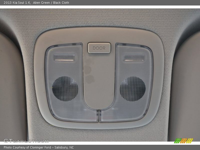 Alien Green / Black Cloth 2013 Kia Soul 1.6