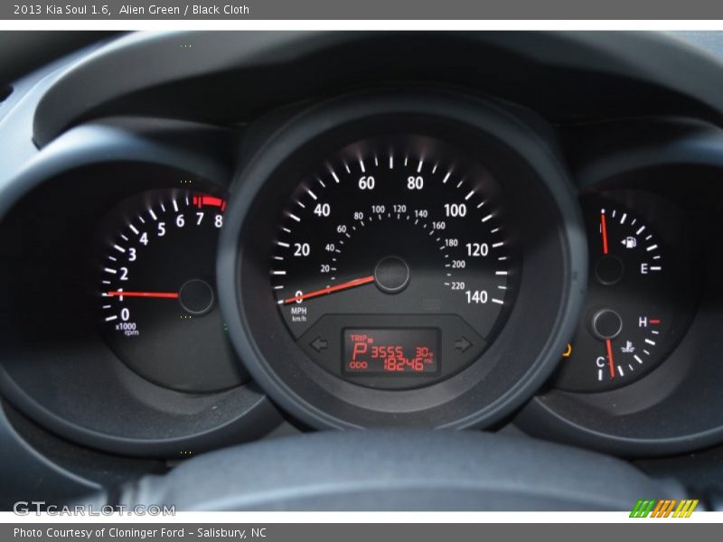 Alien Green / Black Cloth 2013 Kia Soul 1.6