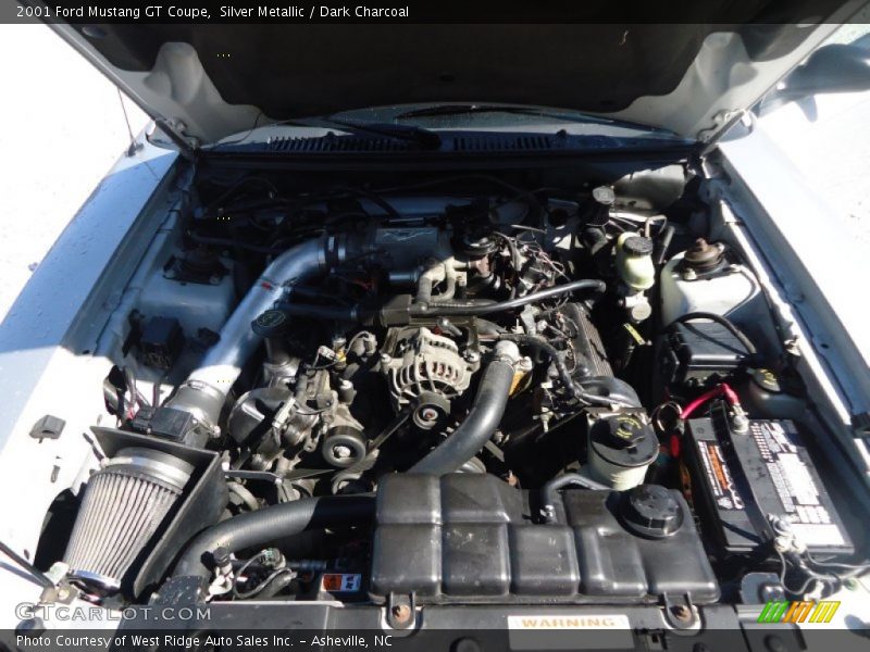 Silver Metallic / Dark Charcoal 2001 Ford Mustang GT Coupe